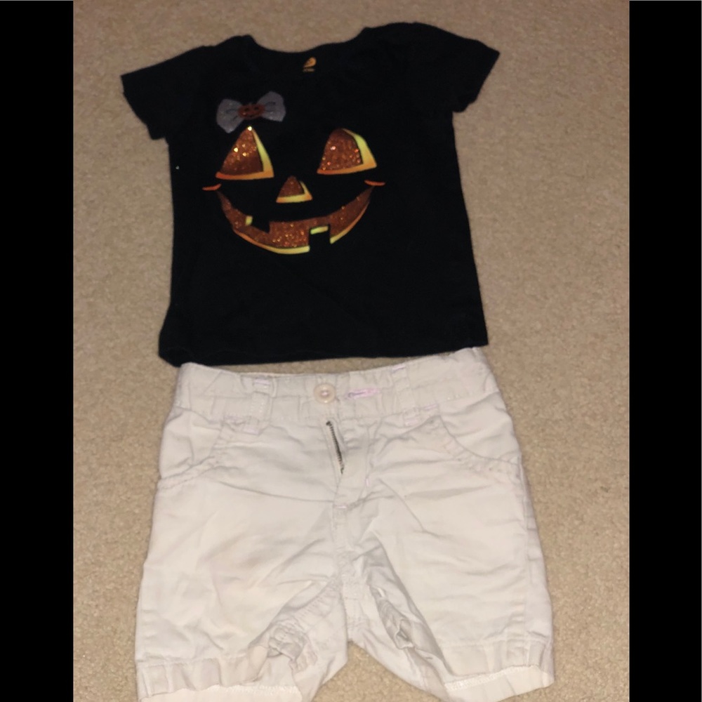 Adorable outfit.GUC